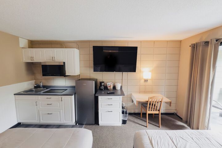 Room 17 of 64