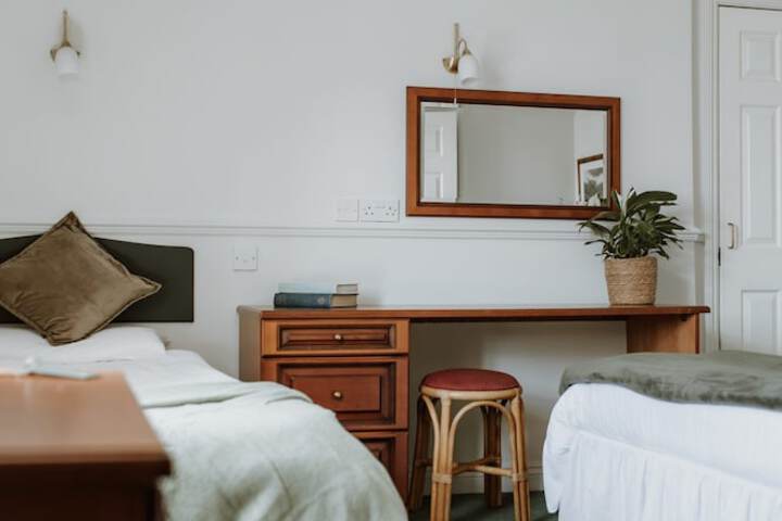 Room 10 of 39