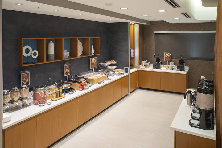Breakfast buffet