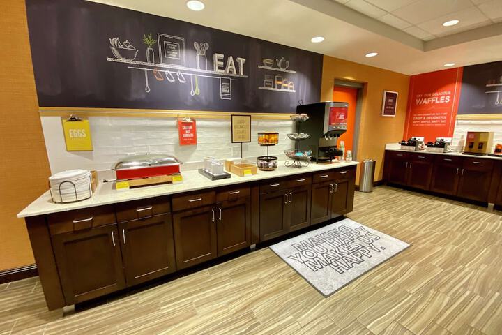 Breakfast area
