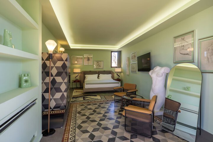 Room 22 of 81