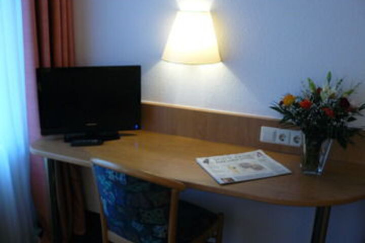 Room 20 of 32