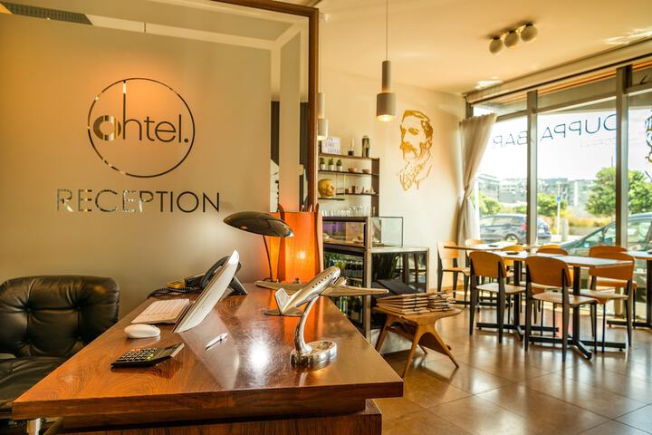 Guest Lobby