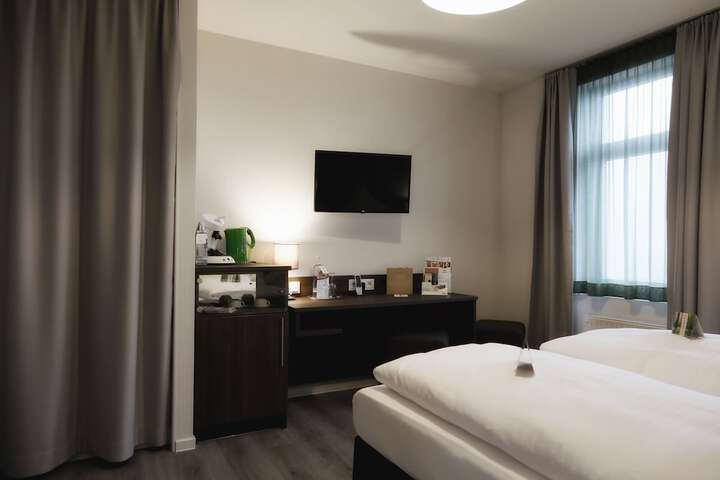 Room 16 of 69