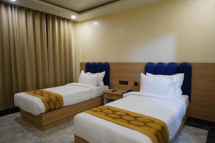 Room 6 of 26