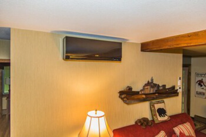 Room 8 of 15