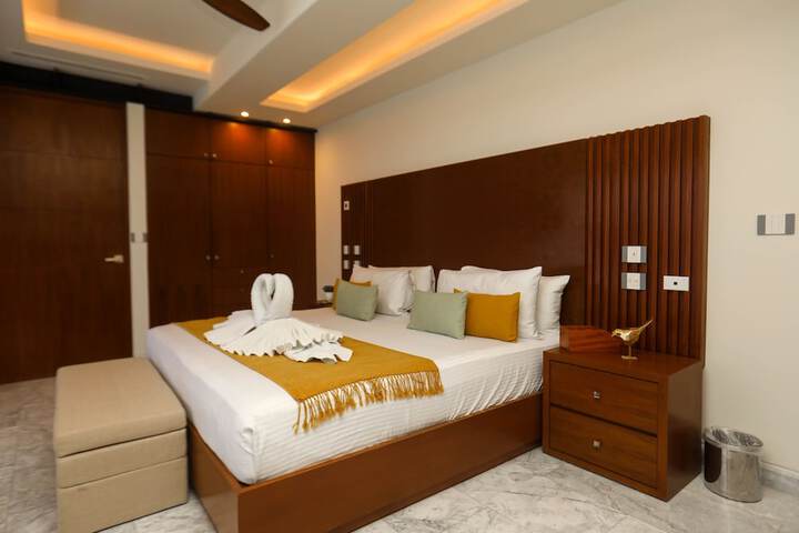 Room 13 of 74