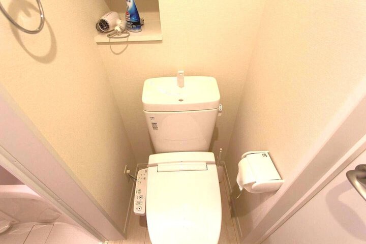 Room 140 of 143