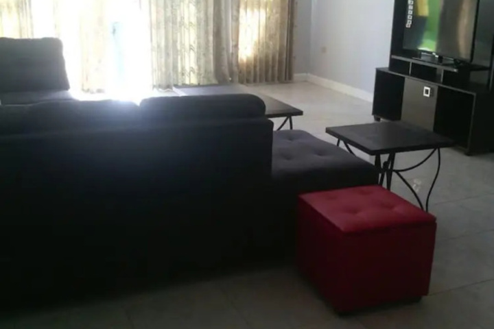 Room 4 of 13