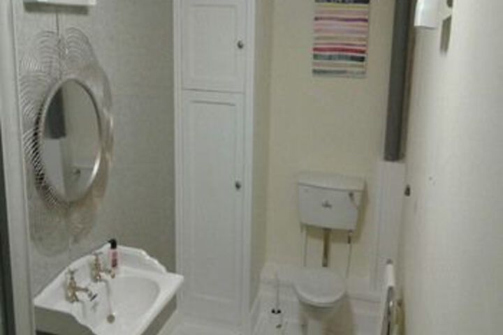 Room 4 of 31