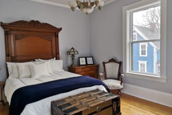 Room 3 of 11