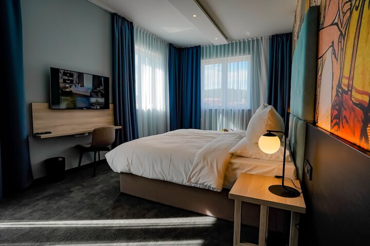Room 18 of 34
