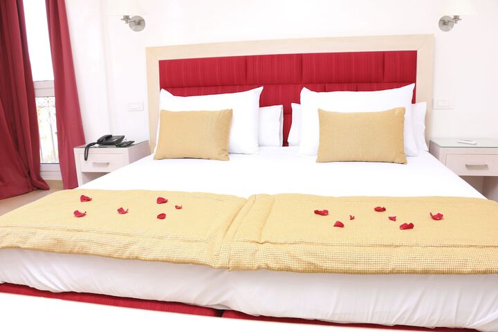 Room 20 of 77