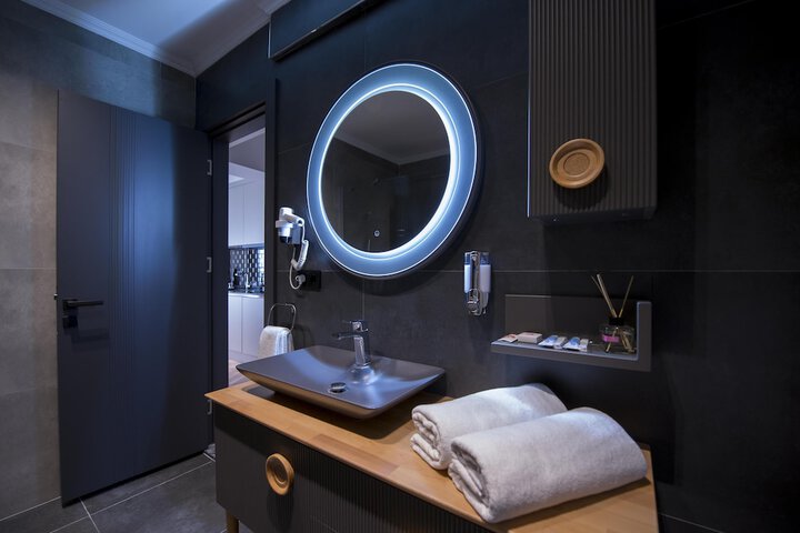 Room 21 of 25