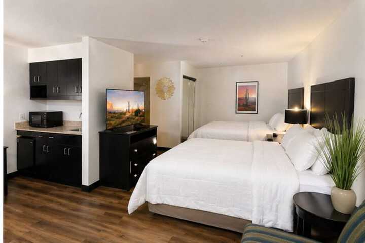Room 8 of 18