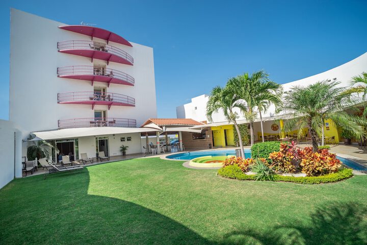 Hotel with Pool