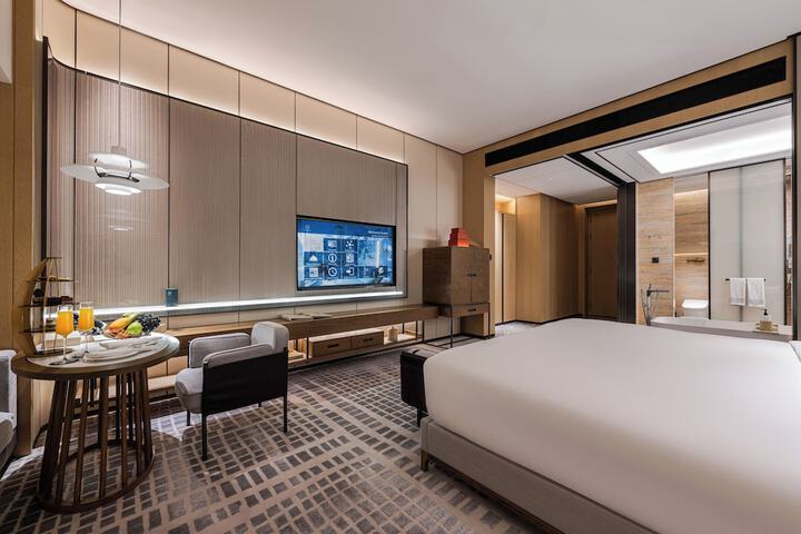 Room 21 of 90