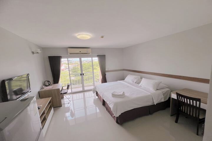 Room 30 of 84