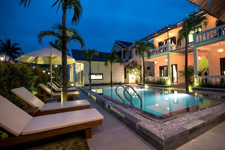 Pool 27 of 41