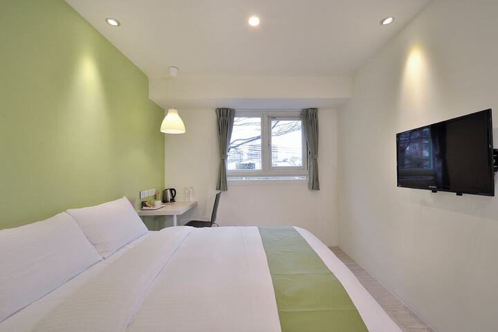 Room 26 of 62