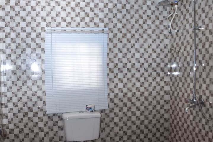 Room 6 of 14