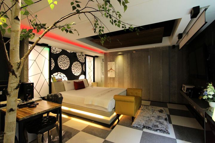 Room 32 of 56