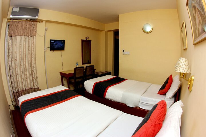 Room 7 of 33