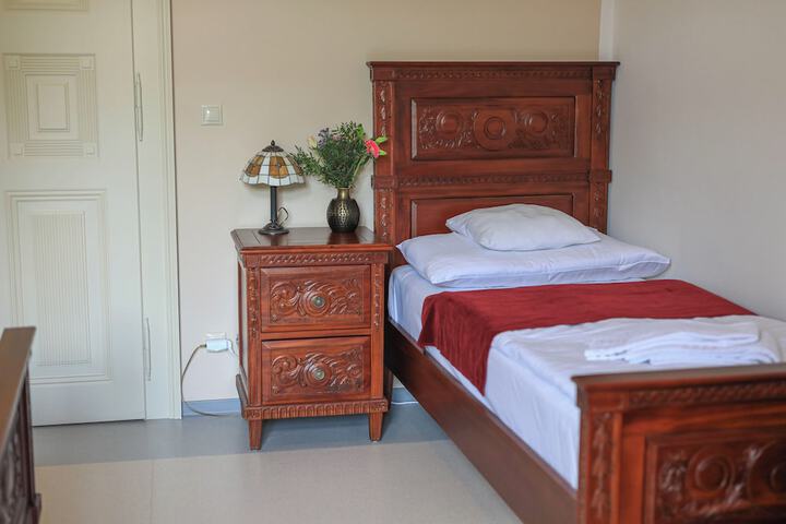 Room 6 of 29
