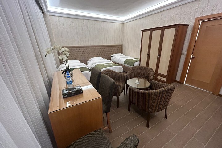 Room 34 of 95