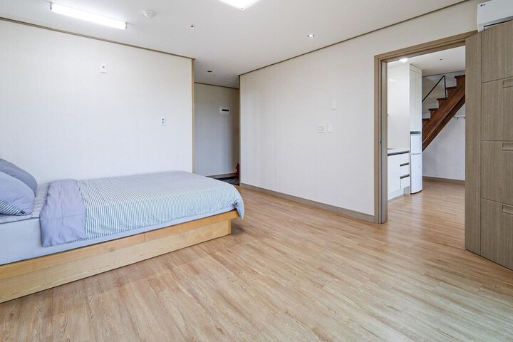 Room 17 of 56