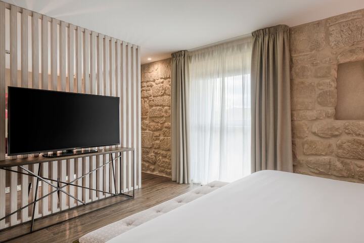 Room 25 of 130