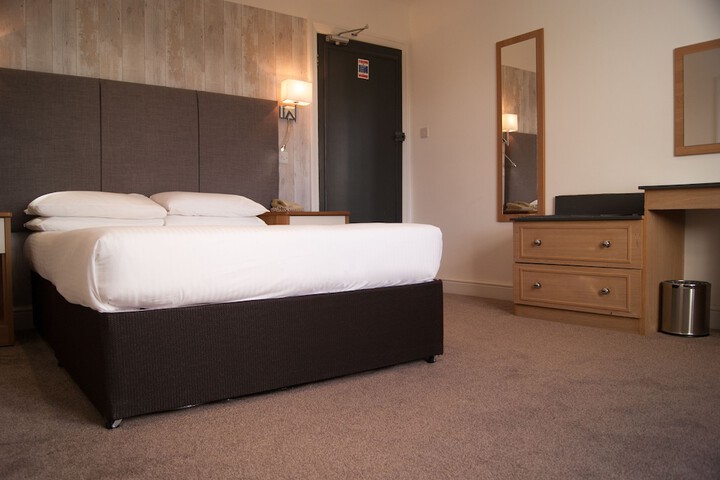 Room 22 of 128