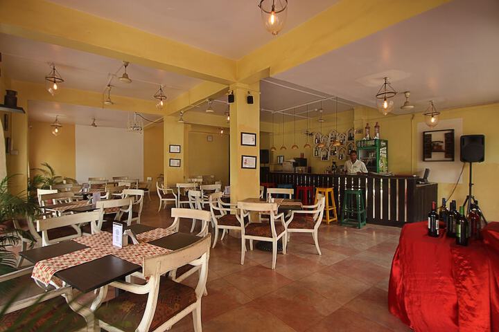 Dining Photos