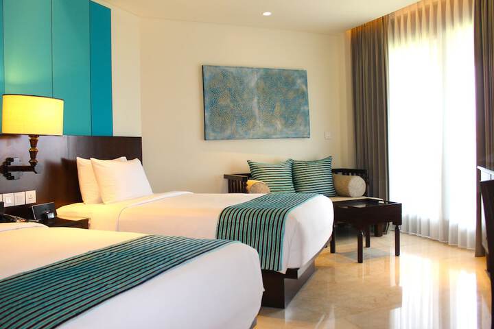 Room 2 of 207