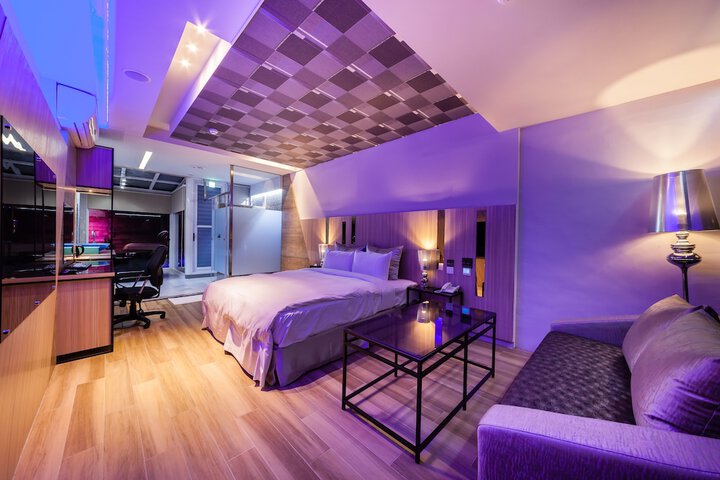 Room 10 of 39