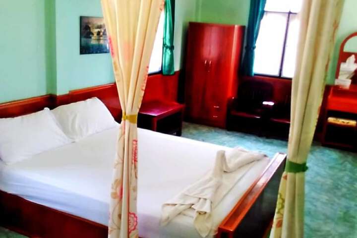 Room 6 of 60