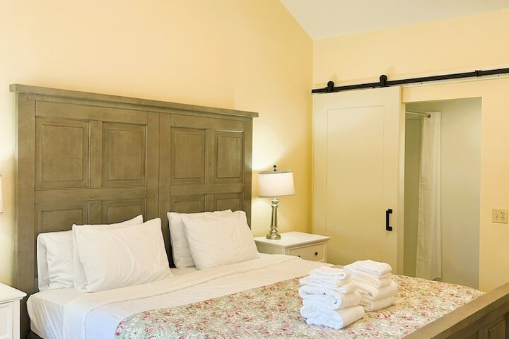 Room 16 of 26