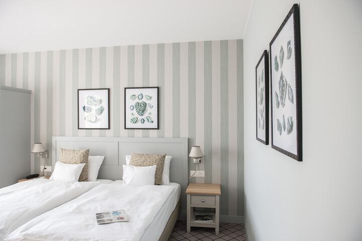 Room 28 of 89