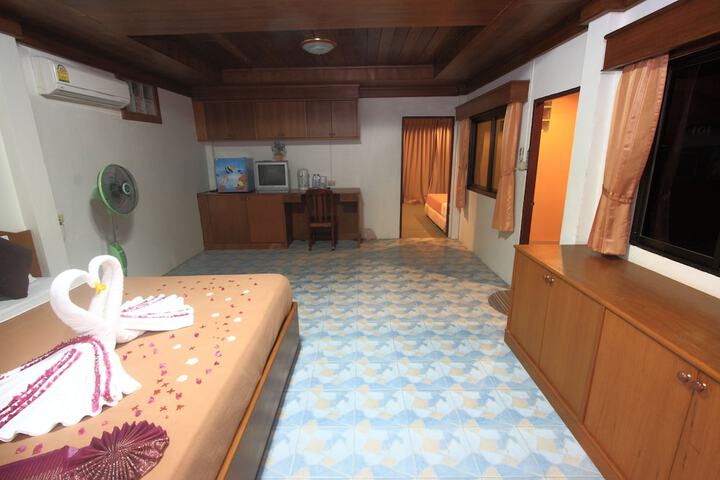 Room 12 of 71