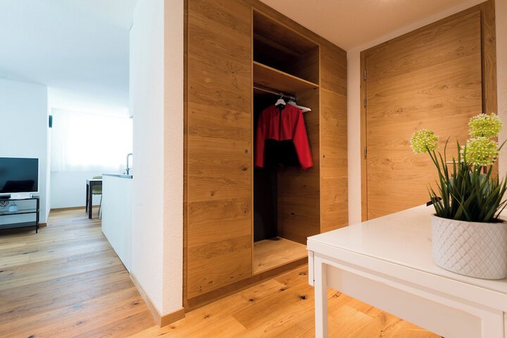 Room 13 of 31