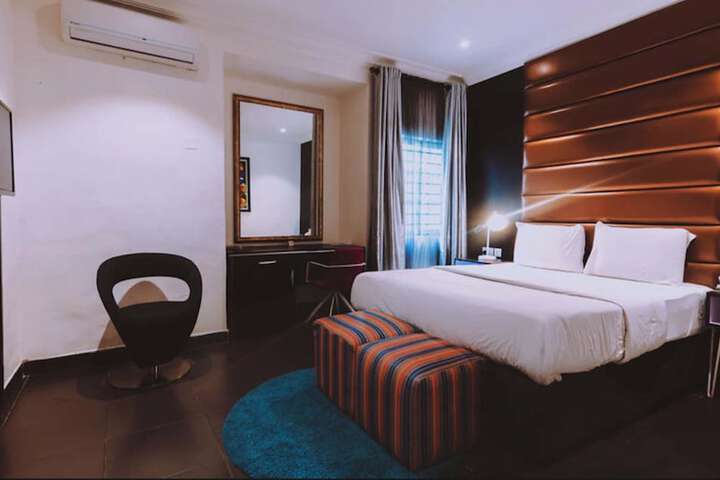 Room 14 of 22
