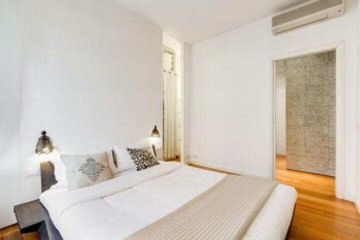 Room 21 of 32