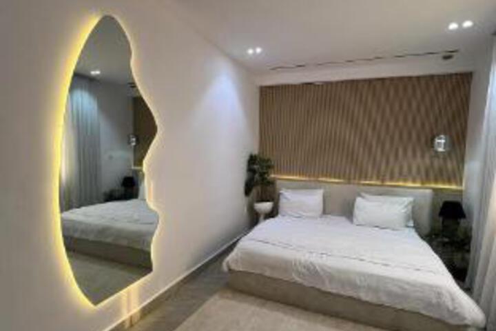 Room 12 of 14