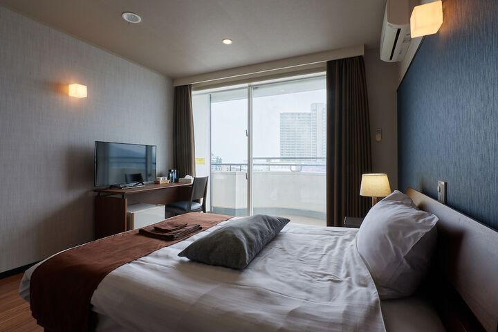 Room 18 of 79