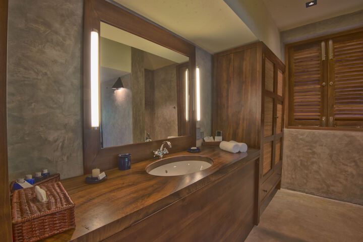 Room 14 of 49