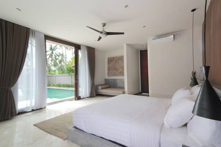 Room 2 of 62
