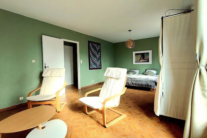 Room 8 of 36