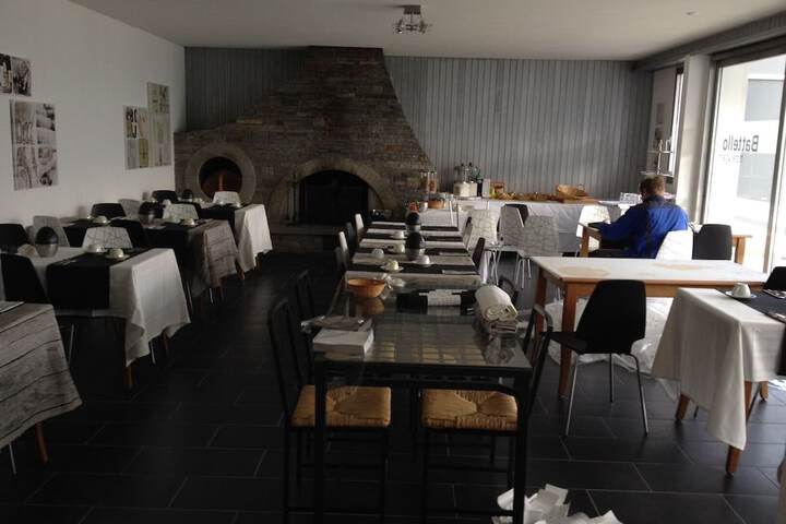 Dining 65 of 116