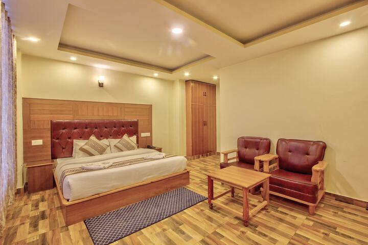 Room 6 of 23