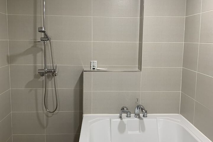 Room 90 of 119